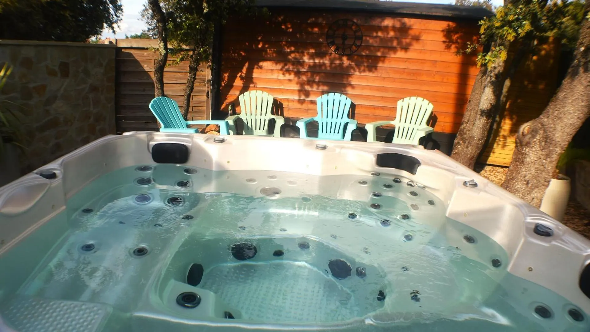 La Rose Des Vents & Spa - Gite La Parenthese Neoules 0*,