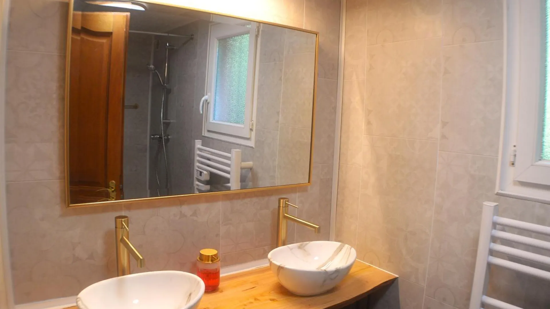 La Rose Des Vents & Spa - Gite La Parenthese Neoules